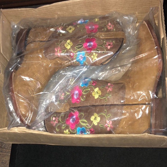 Black stone Boots - Picture 10 of 11